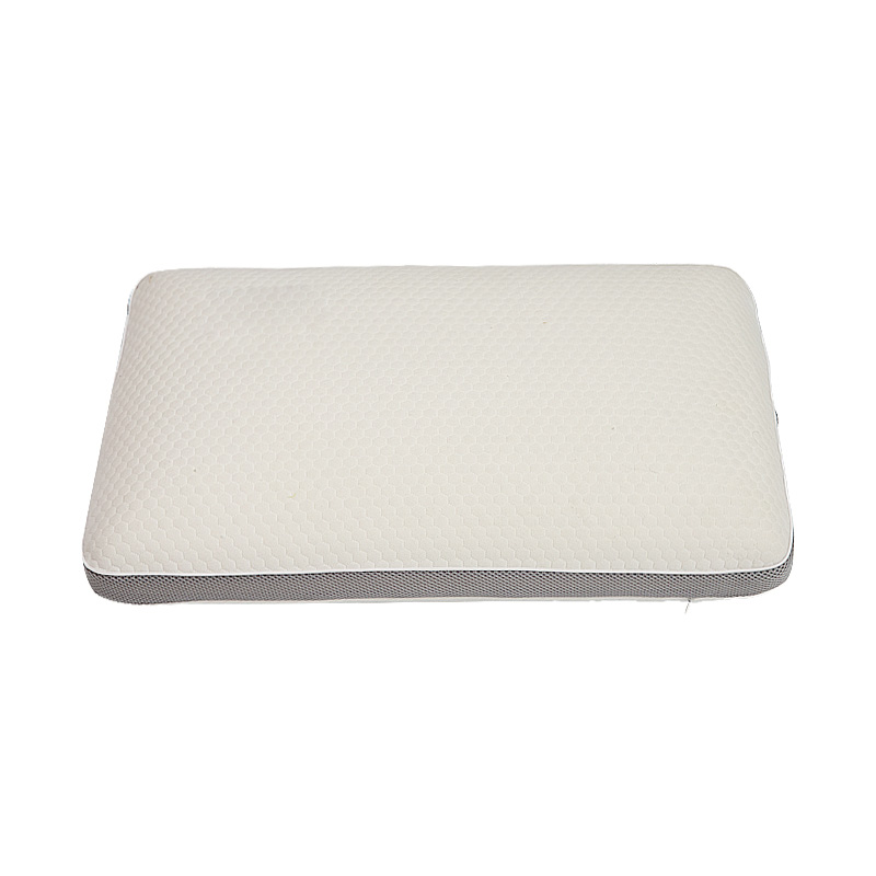 Cuscino in memory foam estivo con materassino in rattan